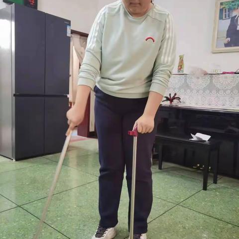 劳动励心智，实践促成长——24班赵艺博组周末劳动剪影