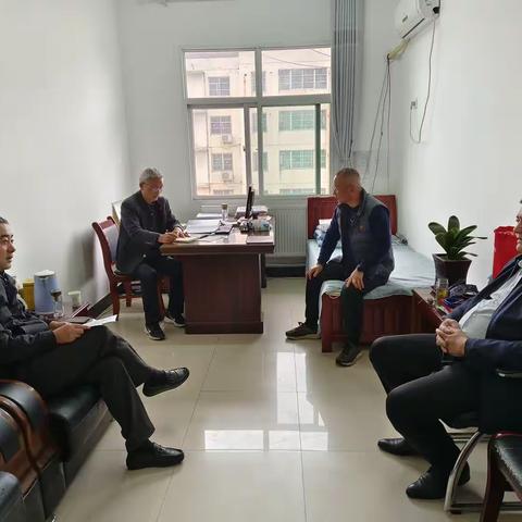 周至县慈善会认真学习省市慈善会会议精神，全力推动落实