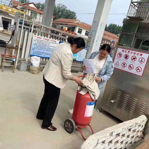 【安全检查志愿服务】大义镇开展加油站安全检查活动