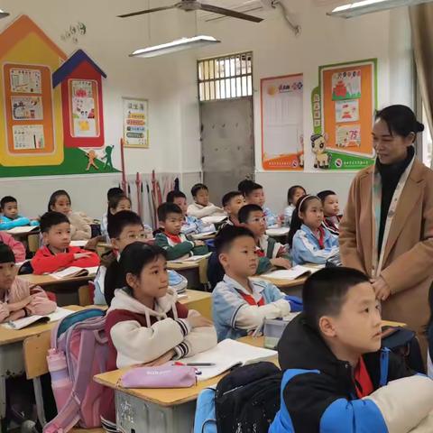 聚焦道法课程，共促全面发展——美兰区道德与法治教研员莅临美兰实验小学调研