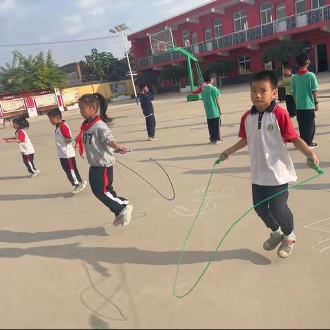 阎庄乡国公营小学“减负不减乐”