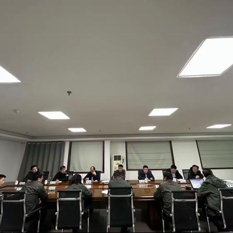 开封公司运维部、变电检修中心相关人员一行到周口公司变电检修中心交流学习