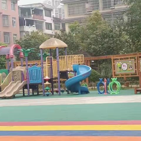 融水县中心幼儿园跟岗第二天  户外活动