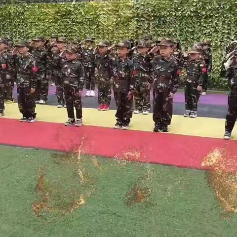 小小兵第一天的快乐时光