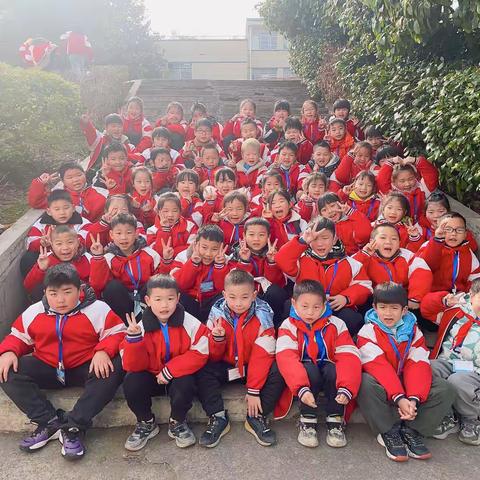 赴一场春日的约会呀🍃🍃—石潭中心小学二年级200班谷粒中队