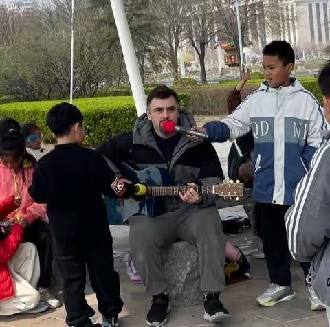 春暖花开  遇见成长一一跟着贝卡老师去春游