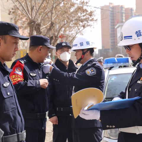 警务督察大队对城区各单位值班备勤及警车管理使用情况进行现场督察