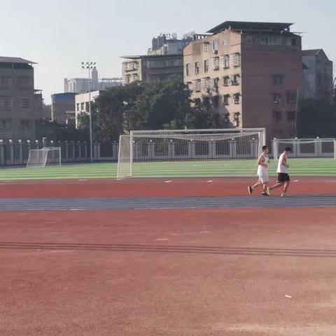 我在暑假做家务                    嘉陵南高初2022级2班 曹珂瑞