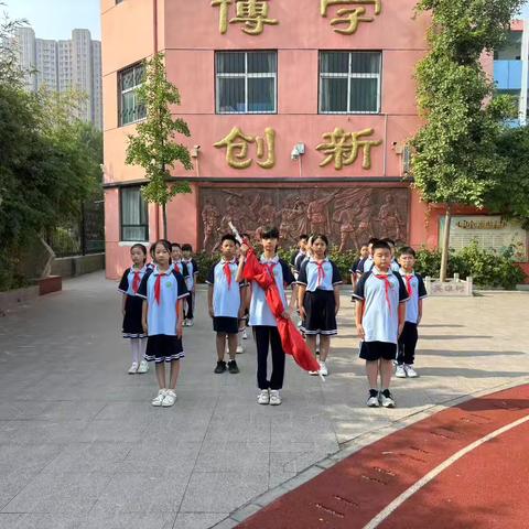 双争活动进行时｜文明礼仪伴我行——沁河小学升旗仪式