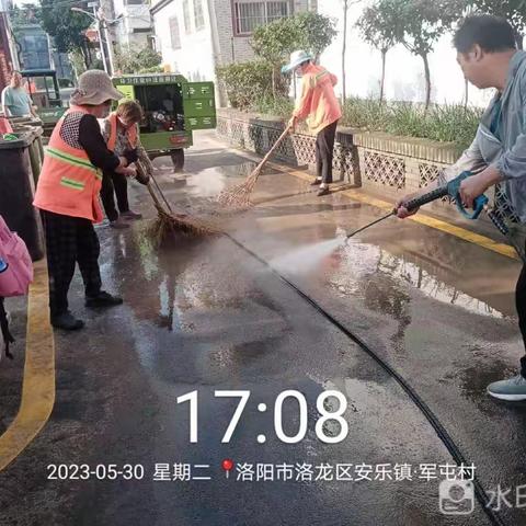 及时摸排清理，突击攻坚雨后人居环境