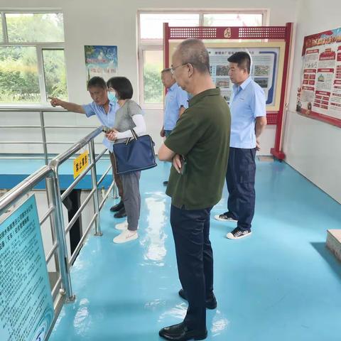 国家卫生城市复检专家组对水厂进行现场检查