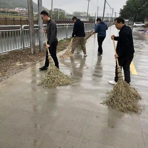 汕头市潮阳建筑工程总公司开展“学雷锋  志愿行”环境卫生整治活动情况