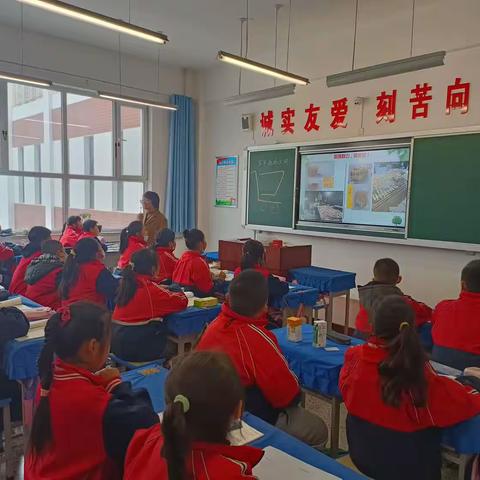 名师引领促成长,且思且行共芬芳——记市名师工作室王丽娟老师送课花园小学