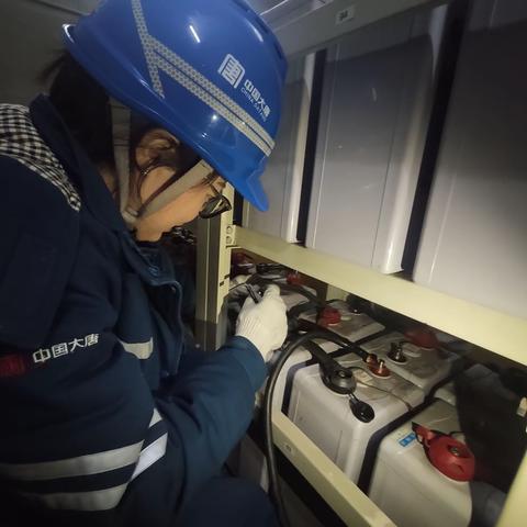 【安全生产】设备部：继电保护专业进行蓄电池组核对性充放电试验