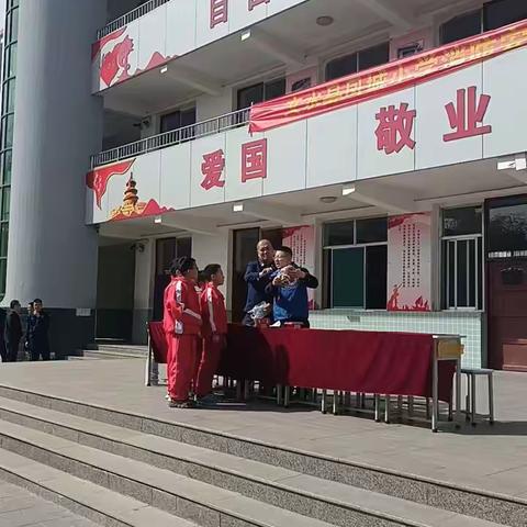 安全指挥进校园，防患未“燃”我“先行”                                ——凤城小学安全教育系列活动