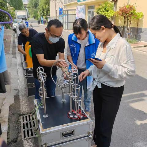 槐荫区美里湖街道范庄村，科普大篷车进乡村