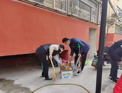 聚善街社区深入开展创城卫生大清扫活动