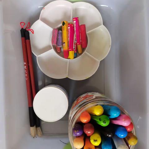 中班艺术活动《桃花开了》——三十里铺镇中心幼儿园中二班