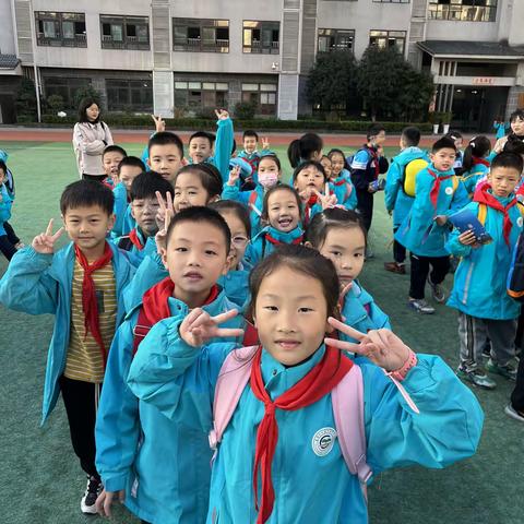 重庆市大渡口区育才小学校二年级五班丨保护海洋奇遇记主题研学活动