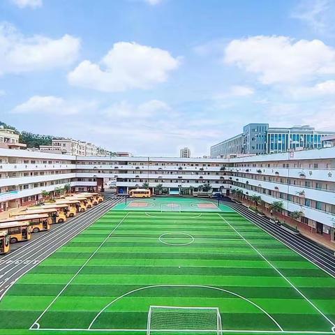 知身体，识保护——汇英小学五六年级女生青春健康讲座