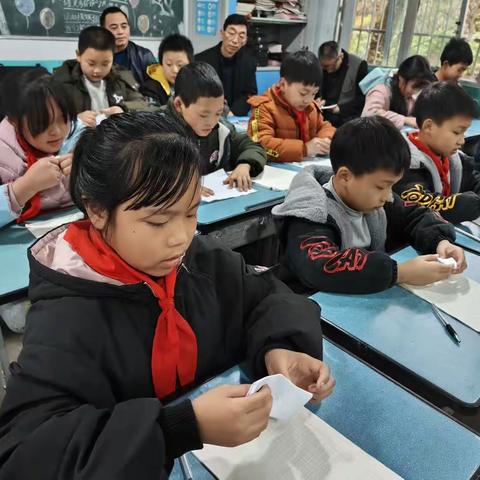 送教下乡展风采  深种学生兴趣花——记走马中心小学送教下乡活动（龙台村小篇）