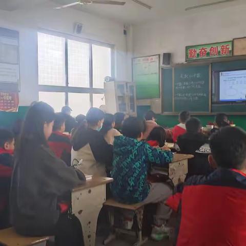 学习讨论，交流进步-----火龙镇中心学校小学部教研活动