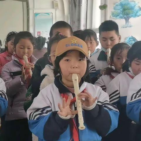 上邑中心小学竖笛社团活动