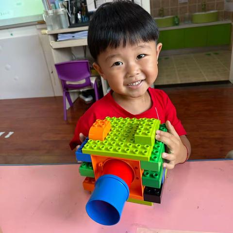 隋氏幼儿园小班乐高：相机📷