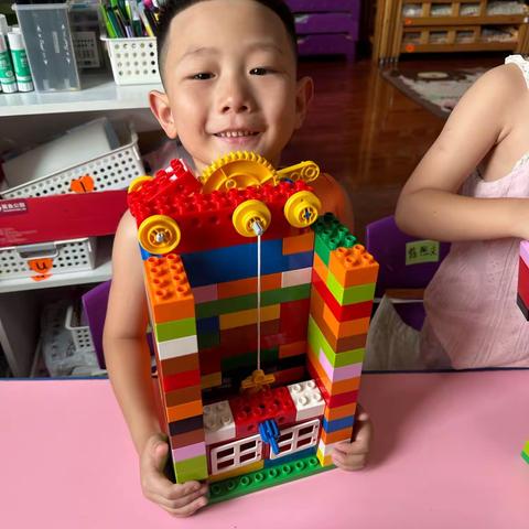 隋氏幼儿园中班乐高：《电梯》