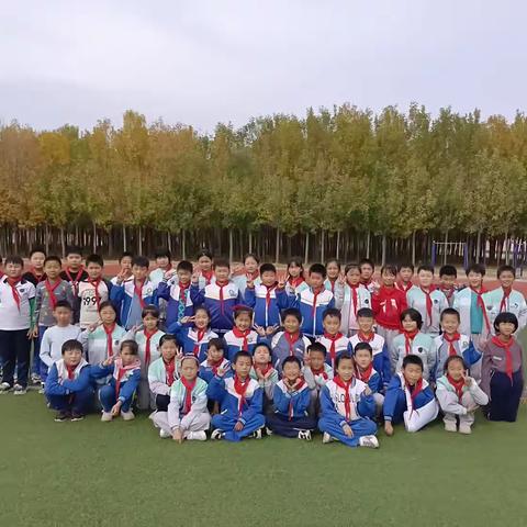 与春有约，共话成长——姜楼镇中心小学四年级五班