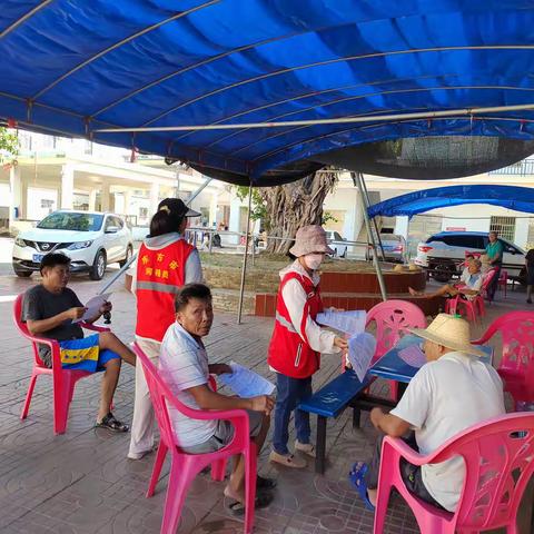 三家镇岭村网格员入户开展“六水共治”宣传活动