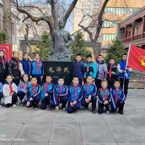 “弘扬英烈精神 传承红色基因”               ——乌市第五小学教育集团爱国主义教育活动