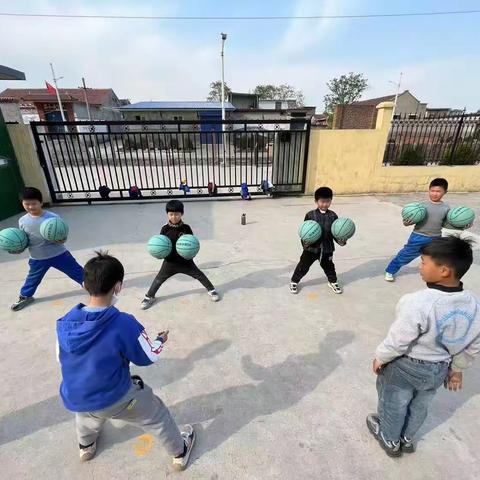 “乘风破浪，奋勇拼搏”——水冶镇天池小学篮球社团活动掠影