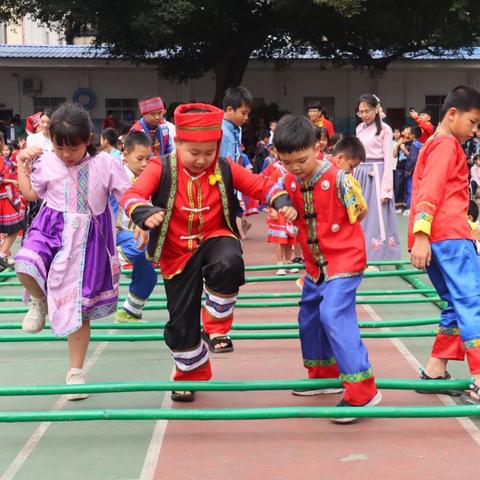 非遗传承润童心 民族团结促和谐——江州区第七小学“三月三”铸牢中华民族共同体意识民族文化体验系列活动