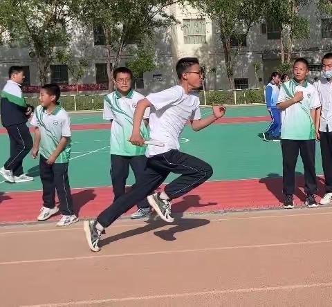 【“三抓三促”进行时】｜奏响青春旋律 展现运动风采——玉门市第三中学教学一部初一年级组迎面接力赛