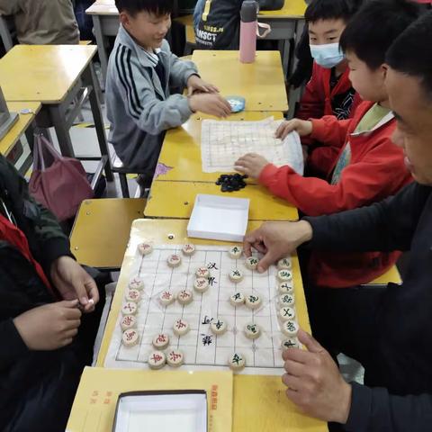 棋风浓郁，翩翩少年郎