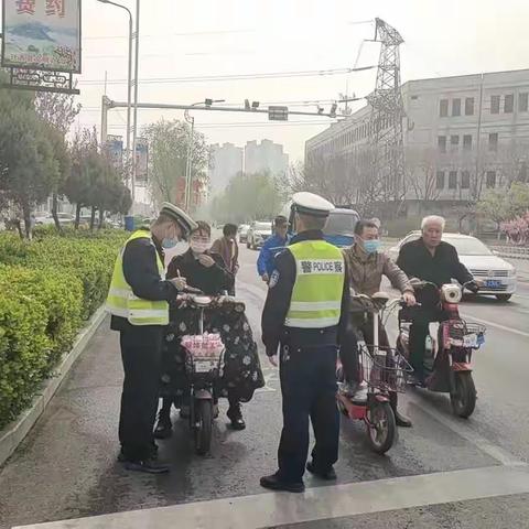 【迁西县局】交警大队持续开展城区道路交通秩序整治工作