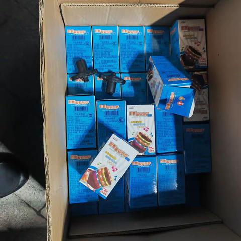 创建文明城市，杜绝非法表演。