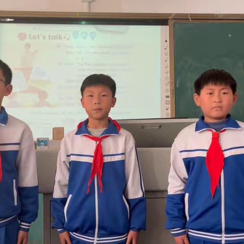 泰光小学五年级英语课前三分钟