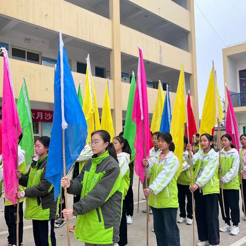 最是一年春好处，青春正燃满校园———五头三中第二届春季运动会成功召开