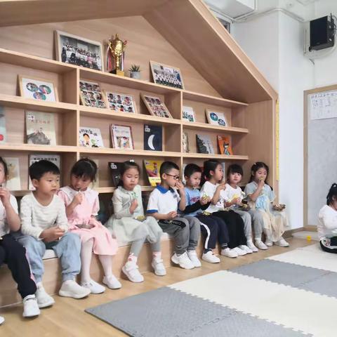 快乐学习，开心玩耍，幼儿园观察记录