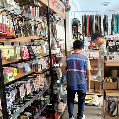 港门村开展“扫黄打非”巡查整治活动
