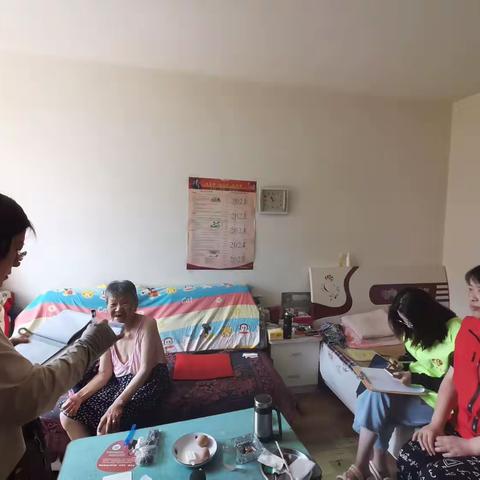 入户核查办实事    申请低保守民生