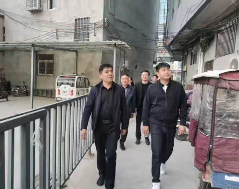 杞县城关镇西城社区组织开展环境整治工作