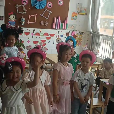 郭湾华龙幼儿园祝：大班的小朋友们周末愉快！