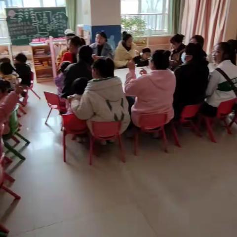 宝塔新望幼儿园小一班大手小手捏面花清明节活动