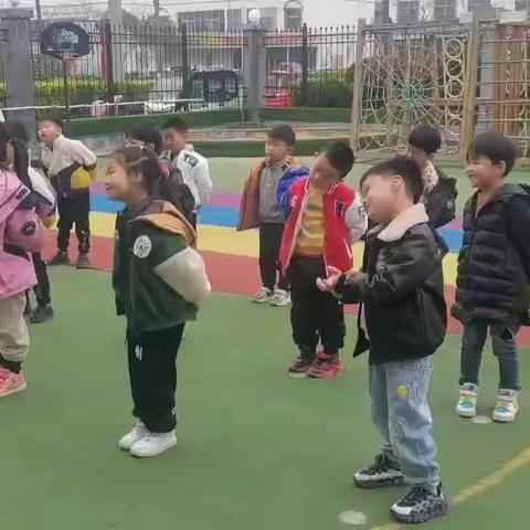 直映宝宝幼儿园中三班一周生活美篇