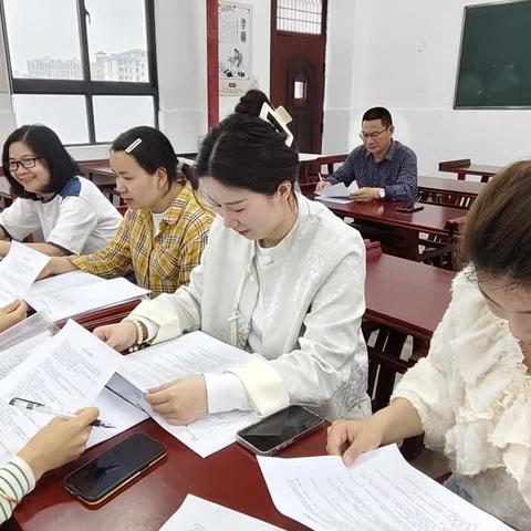 集体的力量如钢铁，众人的智慧如日月——记瑞昌市第七小学六年级数学集体备课