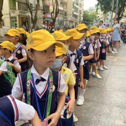 大手拉小手，衔接共行动——三亚市南海学校之三亚天涯区渔村幼儿园毕业班到我校参加研学活动