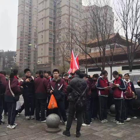 学习雷锋，树立校园新风